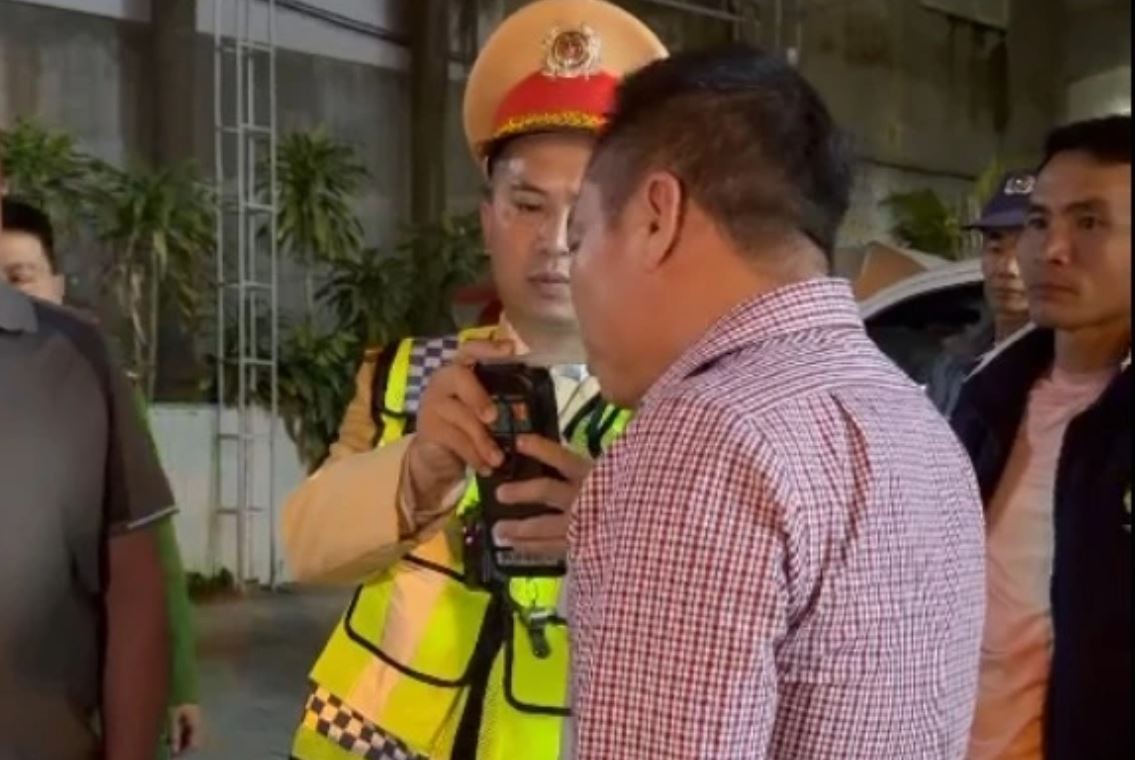 Phạt 35 triệu đồng, tước giấy phép lái xe người đàn ông vi phạm nồng độ cồn