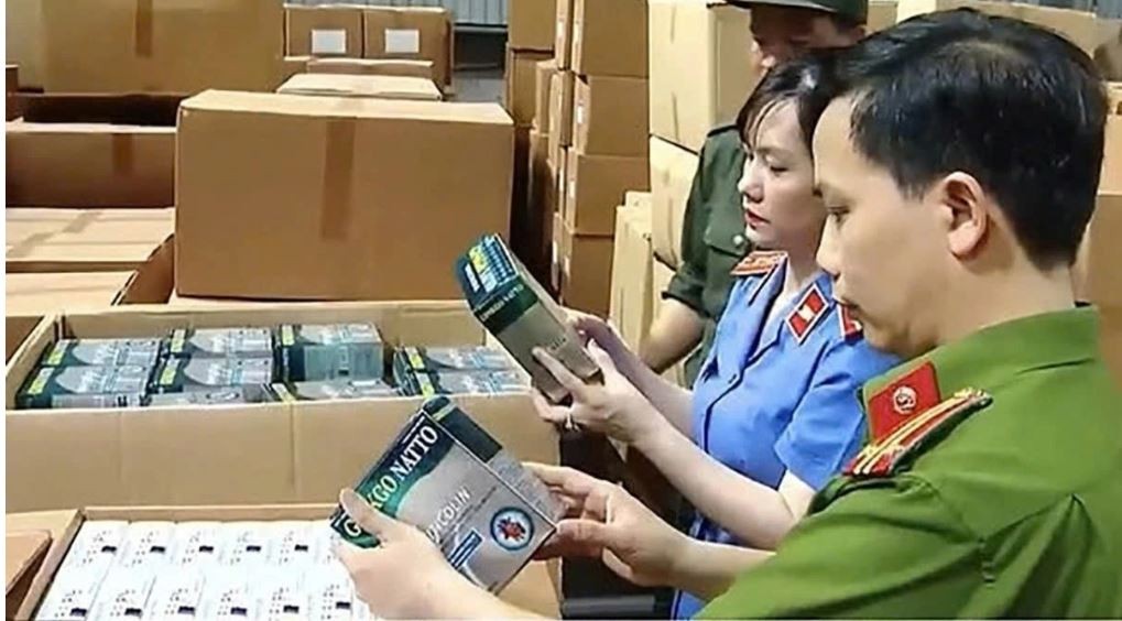 Cựu Phó Cục trưởng Nguyễn Thế Việt khai gì về việc nhận tiền vụ 100 tấn hàng giả?