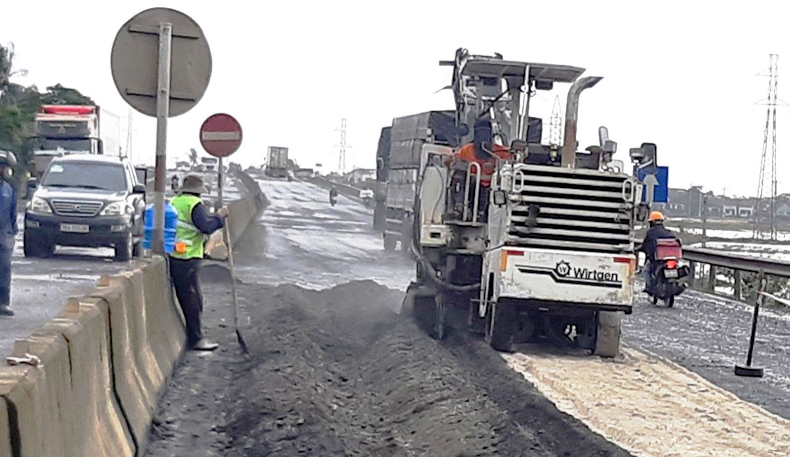 Cao tốc Quy Nhơn - Pleiku tăng tốc thi công "3 ca, 4 kíp"