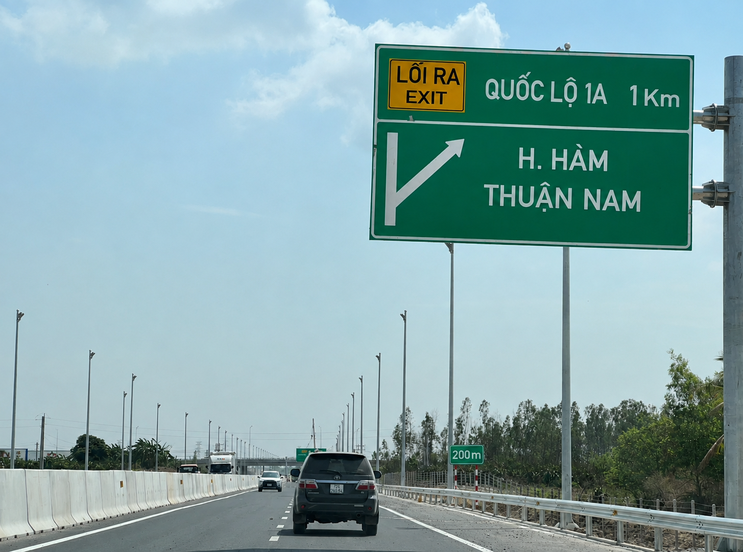 Khắc phục ngay các hư hỏng tại các nút giao trên cao tốc Phan Thiết - Dầu Giây trước ngày 02/9