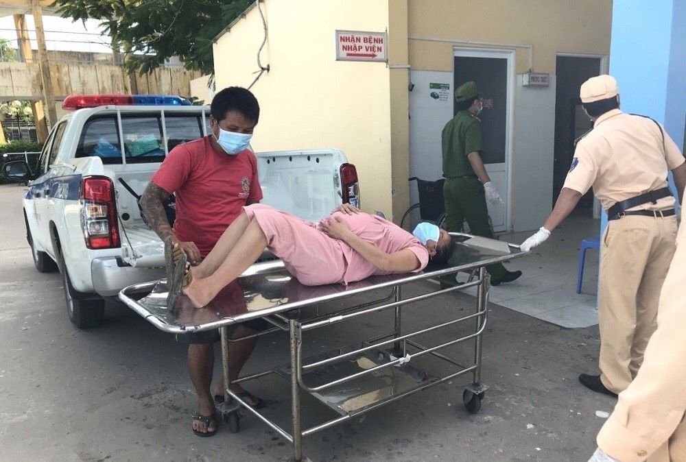 An Giang: Sản phụ sắp sinh được lực lượng Công an chở đi bệnh viện kịp thời