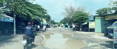 TP. Biên Hòa: Tuyến đường Nguyễn Thái Học thuộc phường Trảng Dài bị xuống cấp nghiêm trọng