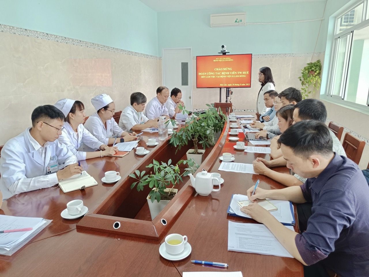 Bệnh viện Trung ương Huế hỗ trợ triển khai kiểm soát nhiễm khuẩn các bệnh viện tỉnh Lâm Đồng