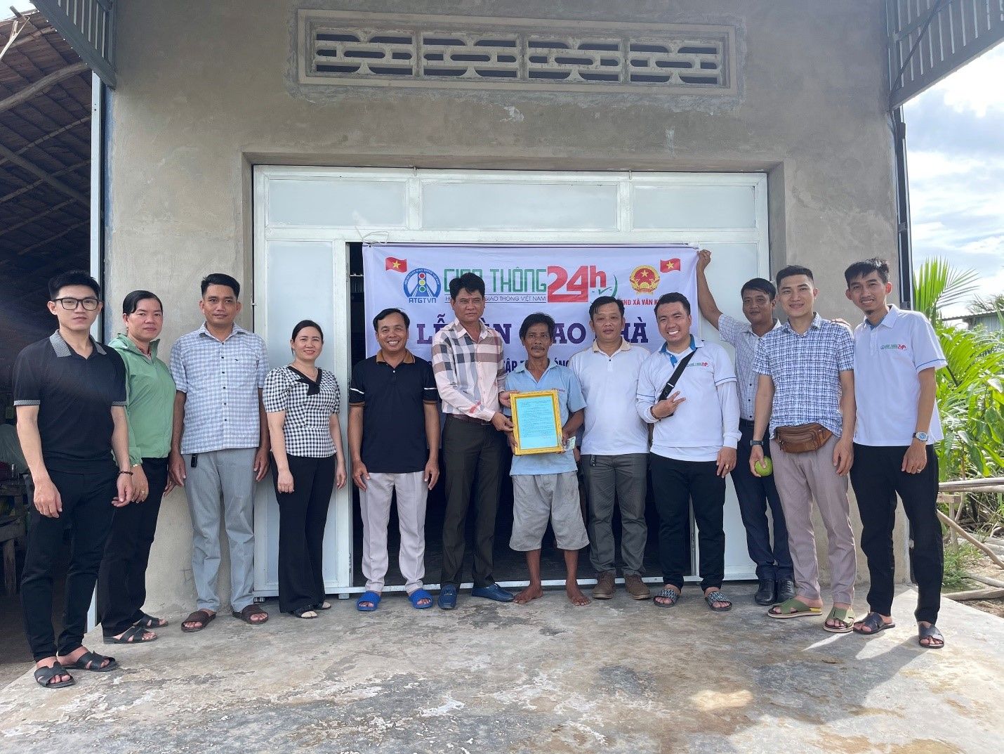 Hỗ trợ kịp thời nhà ở cho 5 hộ nghèo tại tỉnh Kiên Giang và Hậu Giang