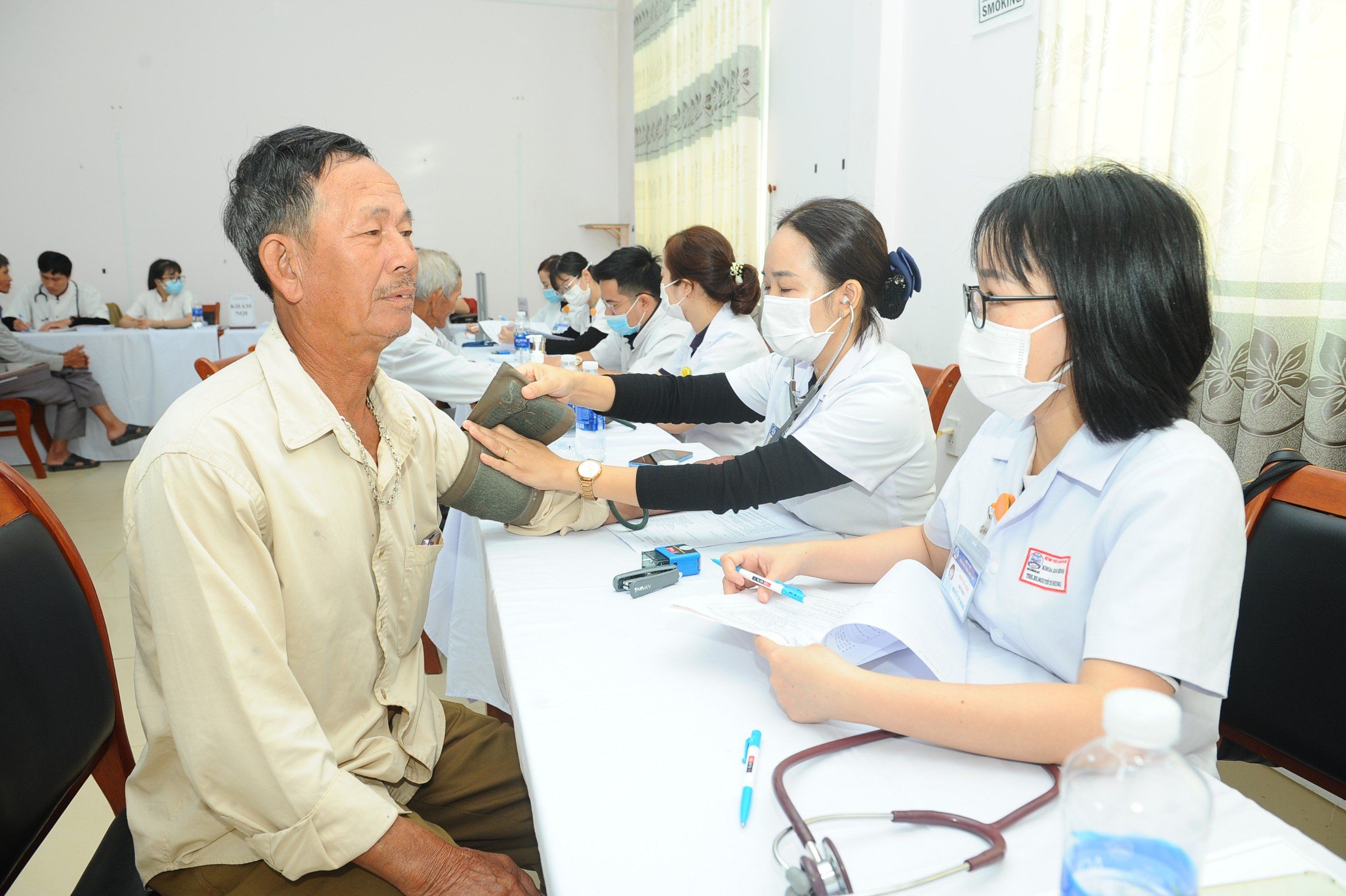 Bệnh viện TW Huế: Thăm khám, tầm soát phổi miễn phí cho người dân