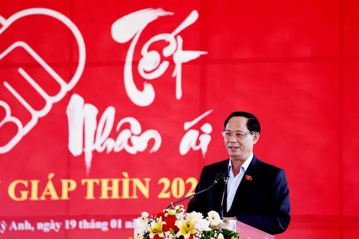 Hà Tĩnh: Phó Chủ tịch Quốc hội Trần Quang Phương tham dự chương trình “Tết nhân ái Xuân Giáp Thìn 2024”