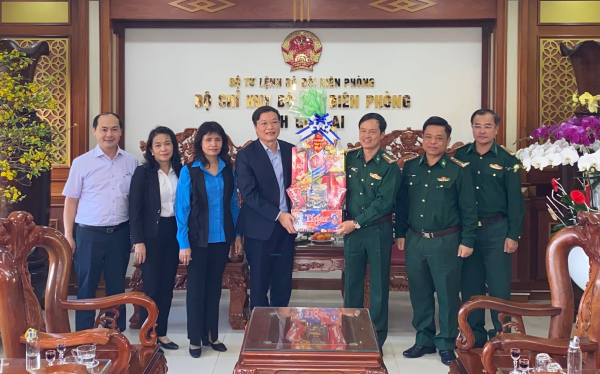 Chủ tịch UBND tỉnh Gia Lai thăm, chúc Tết tại Bộ Chỉ huy Bộ đội Biên phòng tỉnh