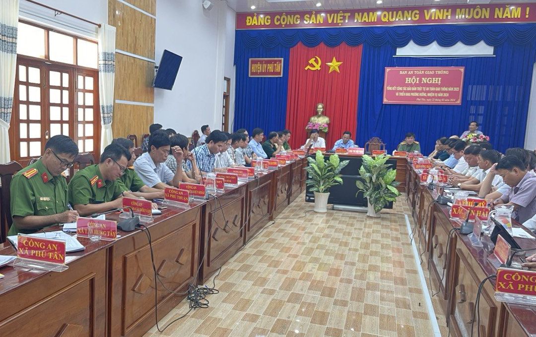 Cà Mau: Huyện Phú Tân xây dựng tuyến đường “Nhà tôi an toàn”