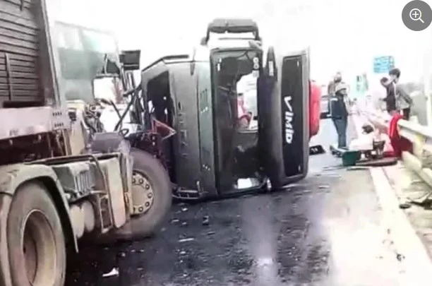 Nghệ An: Tai nạn liên hoàn ở cao tốc Diễn Châu-Nghi Sơn làm ách tắc giao thông