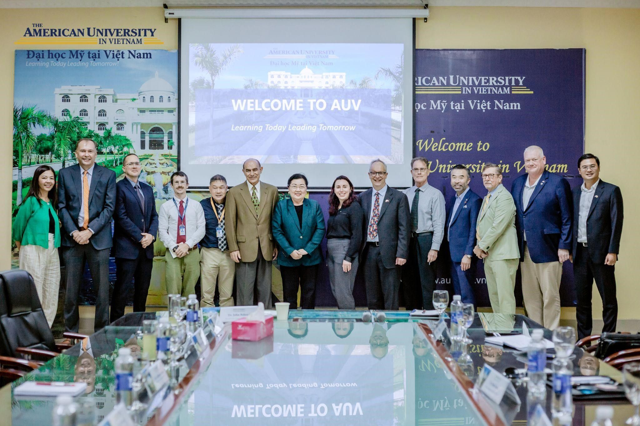 Đại học Mỹ tại Việt Nam (AUV) tuyển sinh năm học 2024-2025 - học tập chuẩn Mỹ, nhận bằng quốc tế