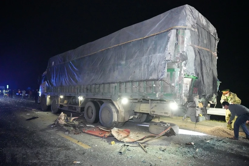 Công điện của Thủ tướng về khắc phục hậu quả tai nạn ở cao tốc Cam Lộ-La Sơn