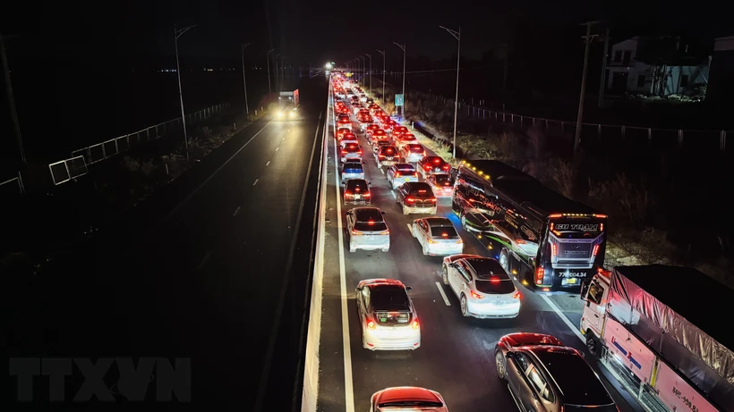 Nhiều vụ tai nạn, vi phạm giao thông tại cao tốc Phan Thiết-Dầu Giây