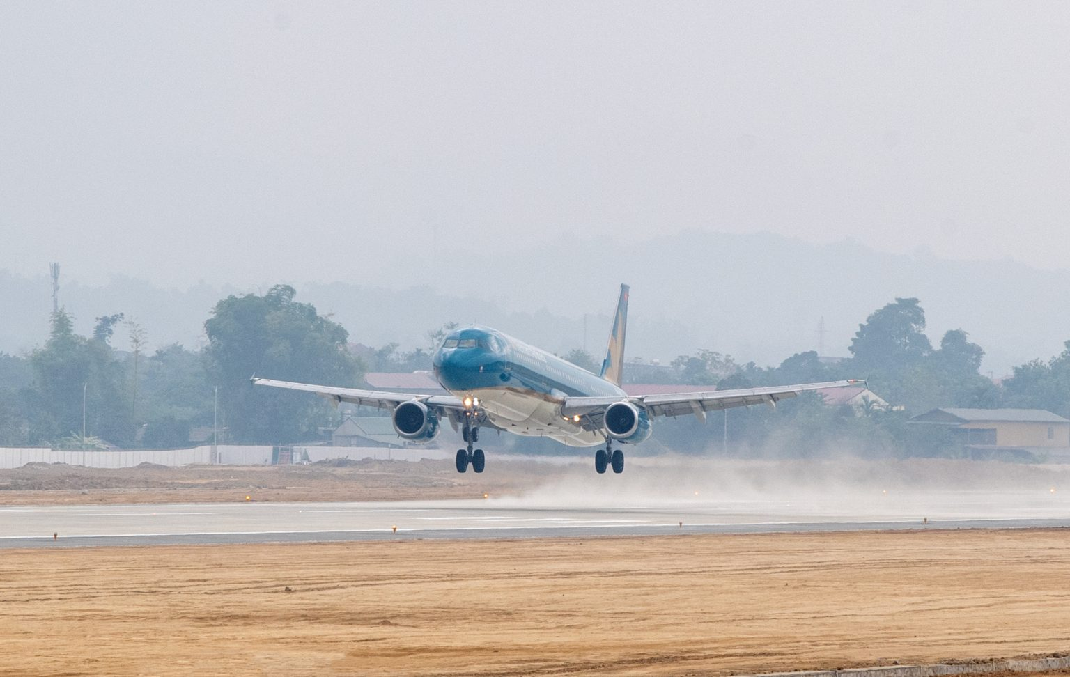 Vietnam Airlines nâng cánh Năm Du lịch Điện Biên bay cao