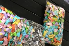 Ăn kẹo không rõ nguồn gốc, 15 học sinh có biểu hiện ngộ độc thực phẩm