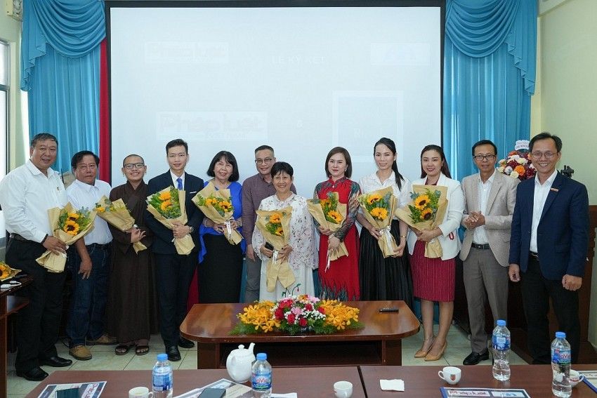Báo Pháp luật Việt Nam tổ chức lễ công bố Chương trình Carvan Tuyên truyền phổ biến pháp luật và An toàn giao thông lần 2