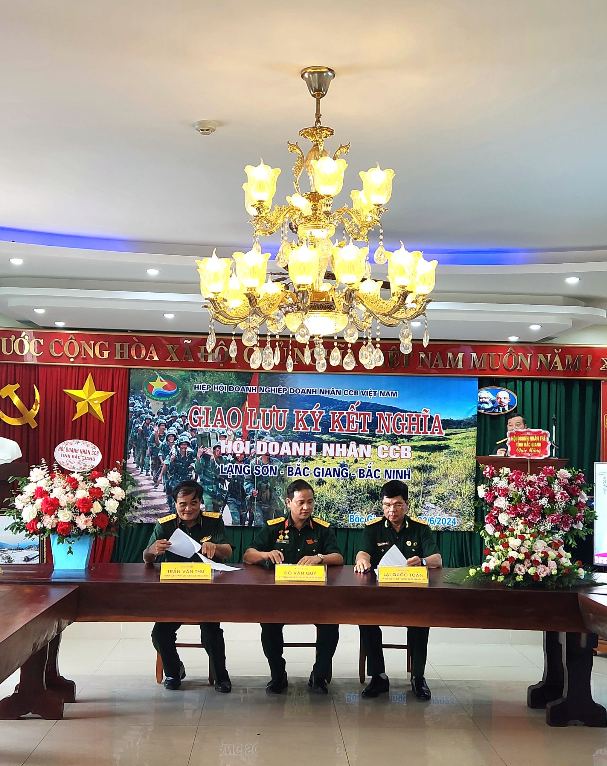 Giao lưu ký kết nghĩa Doanh nhân CCB Ba tỉnh Lạng Sơn - Bắc Giang - Bắc Ninh