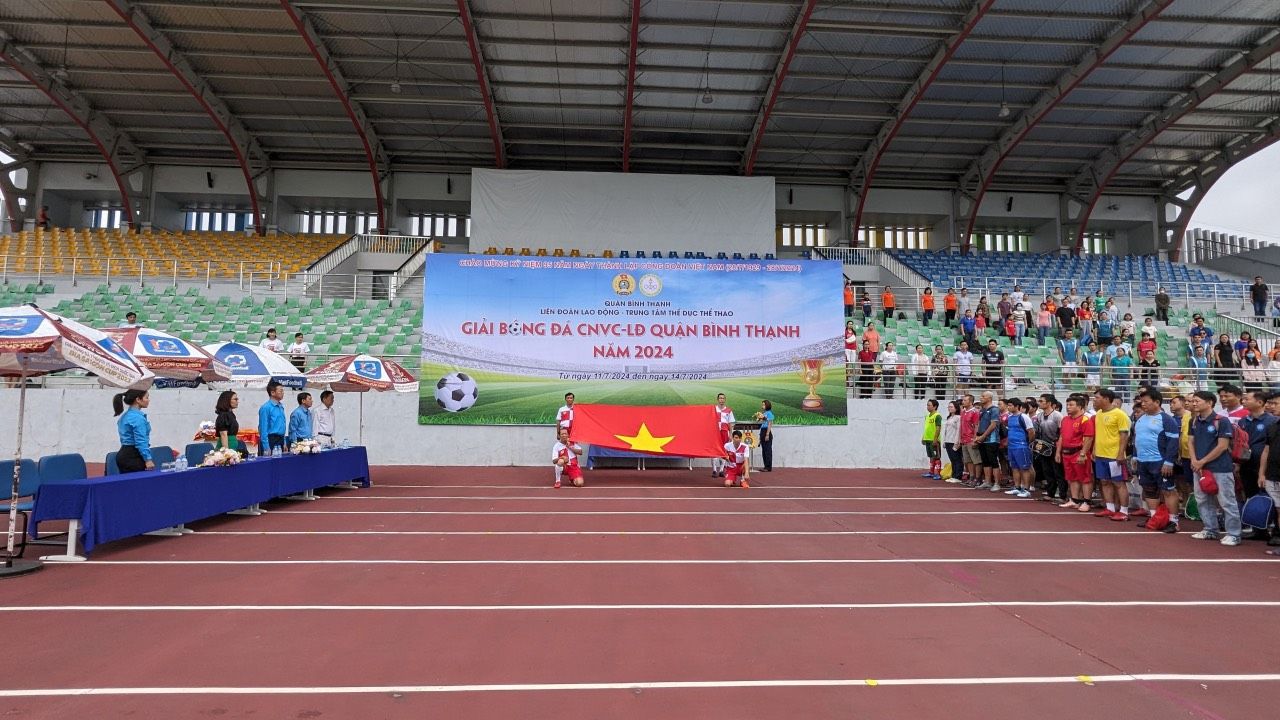 Quận Bình Thạnh: 800 vận động viên tham gia giải bóng đá CNVC