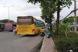 Phường Đông Hưng Thuận - Tp.HCM: Xuất hiện nhiều xe chở khách dừng đón khách tại đường có biển cấm