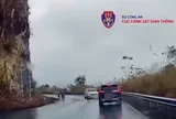 Cục Cảnh sát giao thông đề xuất bỏ mượn làn ngược chiều để vượt xe
