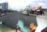 Bài học đắt giá cho ô tô nhập làn bất cẩn gây tai nạn với xe máy