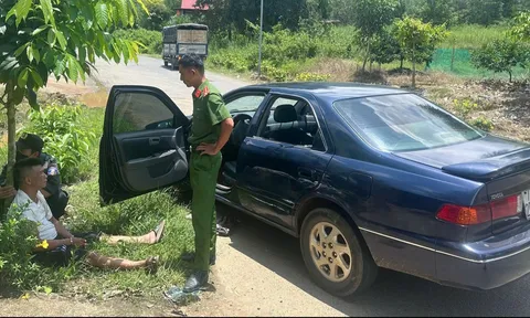 CSGT Lâm Đồng truy đuổi hơn 30km bắt chiếc ô tô "thông chốt"