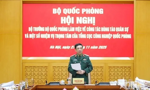 Đại tướng Phan Văn Giang chủ trì buổi làm việc về công tác đóng tàu quân sự