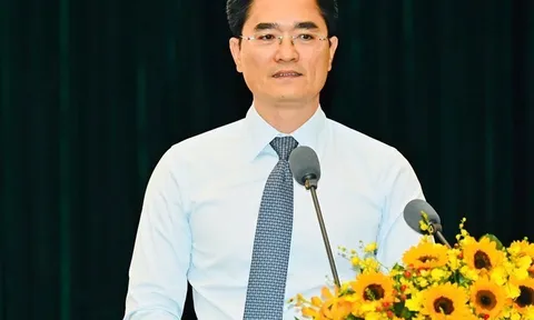 Giám đốc Sở Xây dựng TPHCM: Rà soát các vị trí lắp đặt trạm sạc cho xe điện