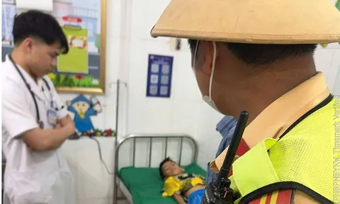 CSGT Nghệ An kịp thời dẫn đường, hỗ trợ đưa cháu bé nguy kịch đi cấp cứu