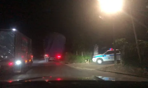 Những chuyến hàng mùa vụ và cái giá để lại trên mặt đường