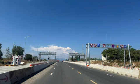 Tây Ninh: Khẩn trương khắc phục tuyến đường ven sông bị sạt lở 60 m