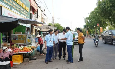 Đắk Lắk: Ra quân tuyên truyền, xử lý tình trạng lấn chiếm vỉa hè trên địa bàn xã Ea súp