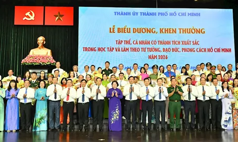 Tôn vinh những điển hình làm đẹp TPHCM