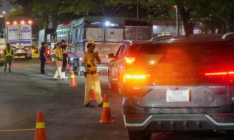 Cảnh sát giao thông TP.HCM tăng cường kiểm tra nồng độ cồn, ma túy tại chợ đầu mối Bình Điền