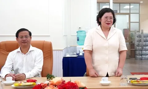 Phó Bí thư Thành ủy TPHCM Văn Thị Bạch Tuyết thăm, chúc mừng các cơ quan báo chí