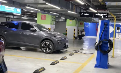 Chung cư sẽ phải có khu vực sạc riêng cho ô tô, xe máy điện