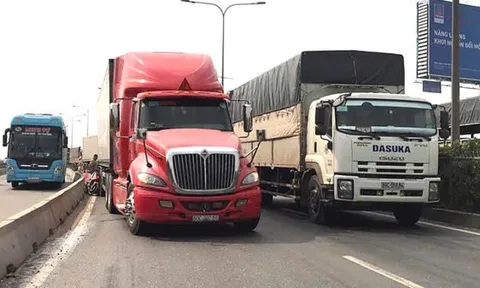 Hiệp hội Vận tải ô tô Việt Nam kiến nghị gỡ khó thiếu lái xe hạng CE, D