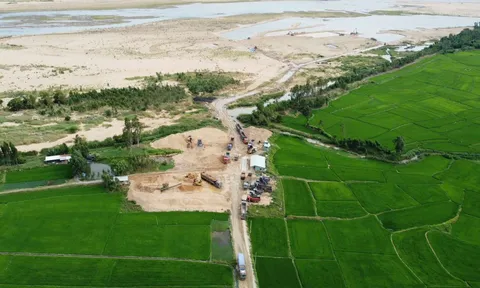 Nhiều xe đầu kéo có dấu hiệu chở quá tải gây mất ATGT trên QL25, QL1 ở Đắk Lắk