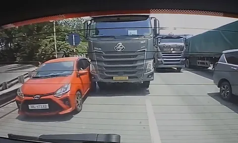 Tư duy “điền vào chỗ trống“ từ xe máy lên ô tô khiến tài xế trả giá đắt