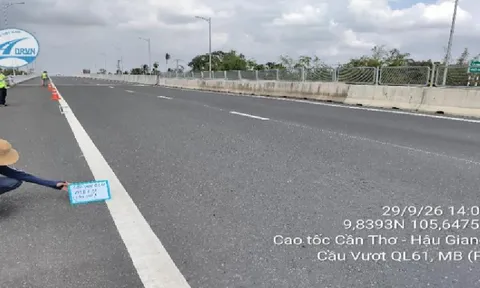 Cao tốc Cần Thơ - Hậu Giang tiếp tục phát sinh nhiều vị trí lún, hư hỏng