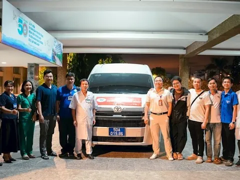 Bệnh viện Thống Nhất chi viện 10 bác sĩ hỗ trợ tỉnh Khánh Hòa