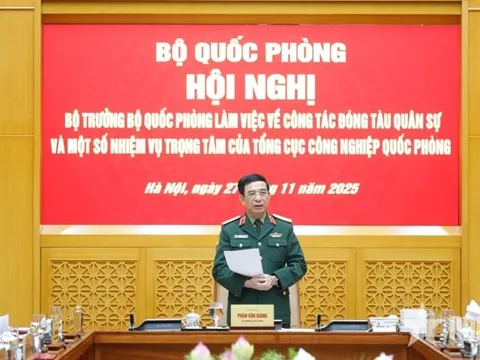 Đại tướng Phan Văn Giang chủ trì buổi làm việc về công tác đóng tàu quân sự