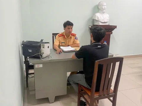 CSGT TPHCM xử lý nhiều trường hợp đăng thông tin sai sự thật trên mạng xã hội