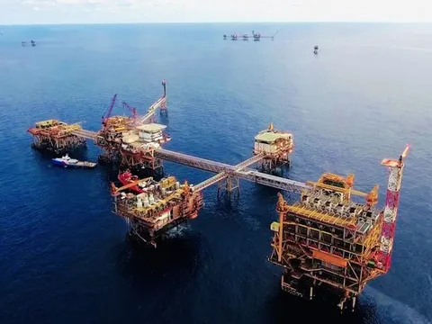 Thủ tướng thăm, làm việc với đối tác hàng đầu của Việt Nam về dầu khí