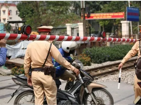 Hàng triệu người cần lưu ý mức phạt rất nặng liên quan đến giao thông đường sắt sắp được áp dụng