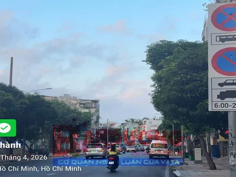 Cần tăng cường kiểm soát tình trạng dừng đỗ, đón trả khách trên một số tuyến đường tại phường Bảy Hiền thành phố Hồ Chí Minh.