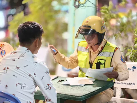 Thành phố Hồ Chí Minh: CSGT tăng cường xử lý nồng độ cồn dịp lễ 30/4 và 1/5