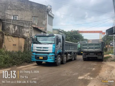 Krông Ana ( Đắk Lắk): Xe tải chở khoáng sản cày xới đường thôn Quỳnh Ngọc