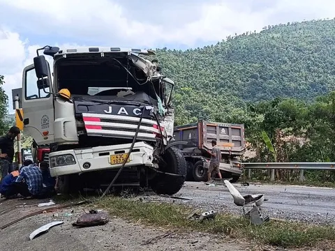 Cảnh sát giao thông Đắk Lắk cảnh báo hiểm họa tai nạn trên đèo Phượng Hoàng