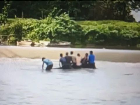 Lật thuyền trên sông Sêrêpốk ở Đắk Lắk, 2 vợ chồng tử vong