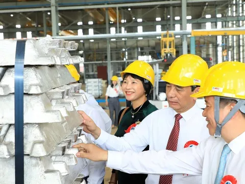 Nhôm thỏi "Made in Vietnam": Bước tiến mới của Việt Nam trong chuỗi cung ứng vật liệu toàn cầu